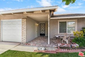26834 AVENUE OF THE OAKS A, NEWHALL, CA
