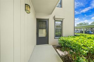 14 PLANTATION DR APT 103, VERO BEACH, FL