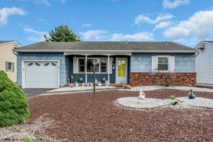 12 JERICHO RD, TOMS RIVER, NJ