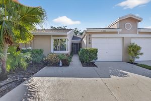 8256 SUMMERBREEZE LN, BOCA RATON, FL