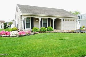 27 WYCOMBE WAY, LAKEHURST, NJ