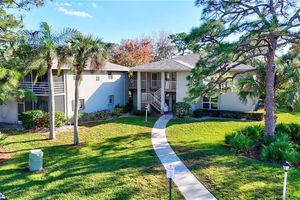 33 LAKE VISTA TRL APT 202, PORT SAINT LUCIE, FL
