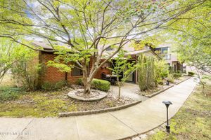 19 MANCHESTER CT, RED BANK, NJ