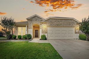 7600 HERITAGE DR, AUBREY, TX