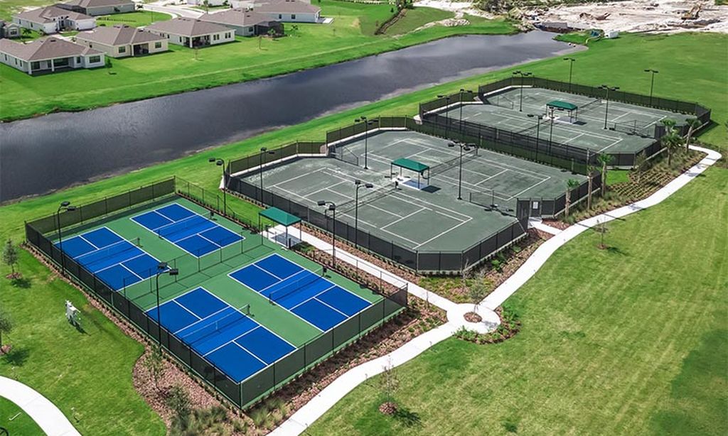Tennis & Pickleball Courts