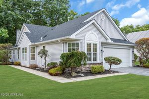 2 SCHOOLHOUSE LN, LAKEWOOD, NJ