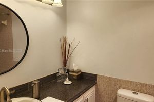 35 COLONIAL CLUB DR APT 203, BOYNTON BEACH, FL