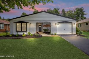 12 WESTON CT, MARLBORO, NJ