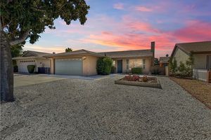 2216 EL TORO CIR, HEMET, CA