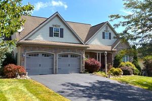 121 COPPER BEECH LN, WOMELSDORF, PA