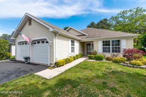 102 CLEAR LAKE RD, WHITING, NJ