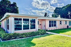 360 MAIN BLVD B, BOYNTON BEACH, FL