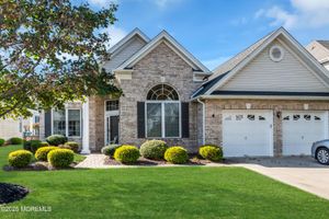 4 EXETER DR, FREEHOLD, NJ