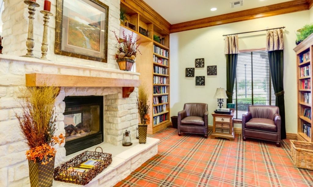 Lounge with Fireplace