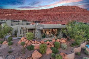 2047 W COUGAR ROCK CIR, ST GEORGE, UT