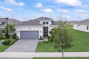 15617 MERRITT DR, WESTLAKE, FL