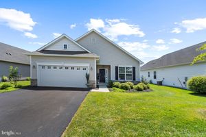 3 COLISEUM DR, MOUNT HOLLY, NJ