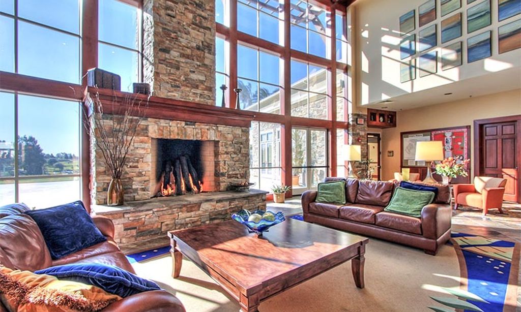 Clubhouse Lounge & Fireplace