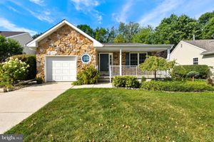 203 FOX GLOVE TRL, MULLICA HILL, NJ