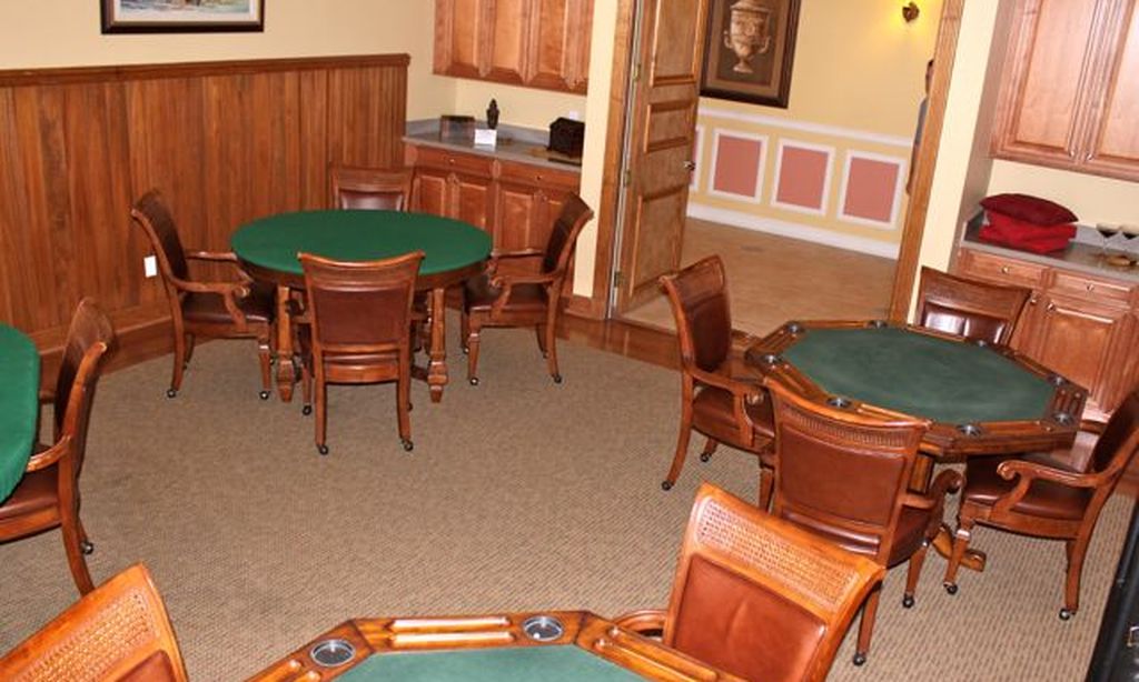 2 Card Rooms