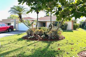 7024 NW 104TH AVE, TAMARAC, FL