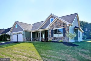 108 ALLWEIN DR, LEBANON, PA