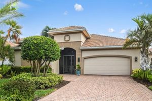 6965 BENT GRASS DR, NAPLES, FL