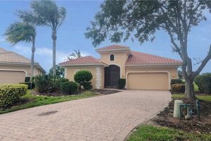 6733 BENT GRASS DR, NAPLES, FL