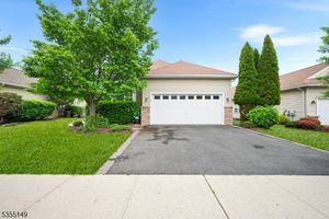 29 MEDICI DR, SOMERSET, NJ
