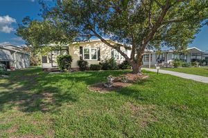 1725 HILTON HEAD BLVD, LADY LAKE, FL