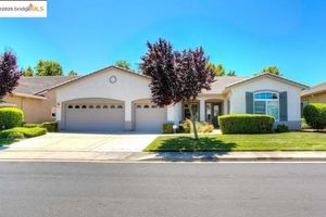 930 SUNTAN LN, BRENTWOOD, CA