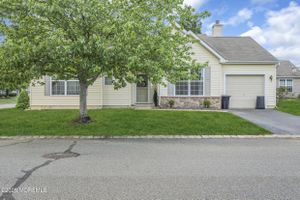 1 CARRIAGE RD, MANCHESTER, NJ
