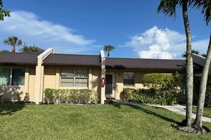 176 LAKE MERYL DR, WEST PALM BEACH, FL