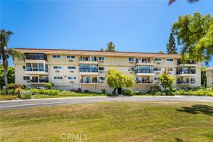 2385 VIA MARIPOSA 1F, LAGUNA WOODS, CA