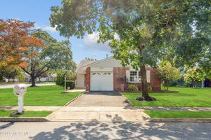 1 REEF PL, BRICK, NJ