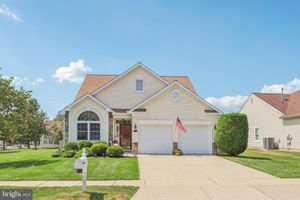 12 RIDGWAY DR, BORDENTOWN, NJ