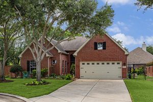1607 N PRIMAVERA DR, PEARLAND, TX