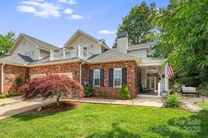 609 CARRIAGE COMMONS DR, HENDERSONVILLE, NC