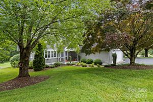 104 OVERLOOK DR, FLAT ROCK, NC