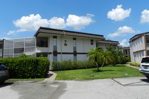 6 GREENWAY VLG 202, ROYAL PALM BEACH, FL