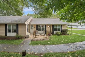 474 DARWEN DR B, RIDGE, NY