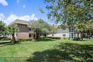 44 VISTA GARDENS TRL APT 206, VERO BEACH, FL