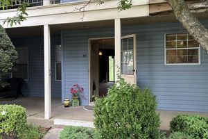 8 BENJAMIN FRANKLIN DR 8E, MONROE, NJ