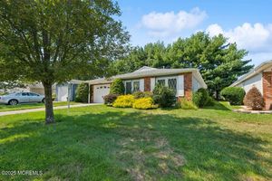 18 MEADOWBROOK RD, BRICK, NJ