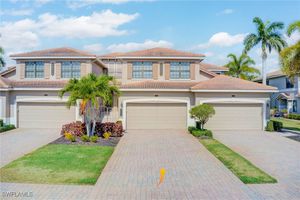 10514 SMOKEHOUSE BAY DR APT 202, NAPLES, FL