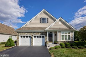 1639 PARVIN RD, LANCASTER, PA