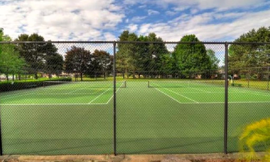 2 Tennis Courts