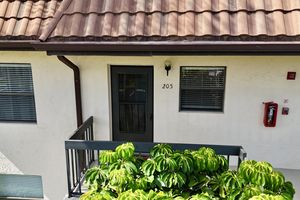 7214 GOLF COLONY CT 205, LAKE WORTH, FL