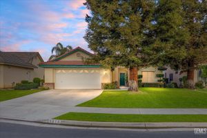 9814 CABBAGE ROSE AVE, BAKERSFIELD, CA