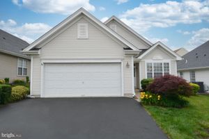 12 ATRIUM DR, TRENTON, NJ